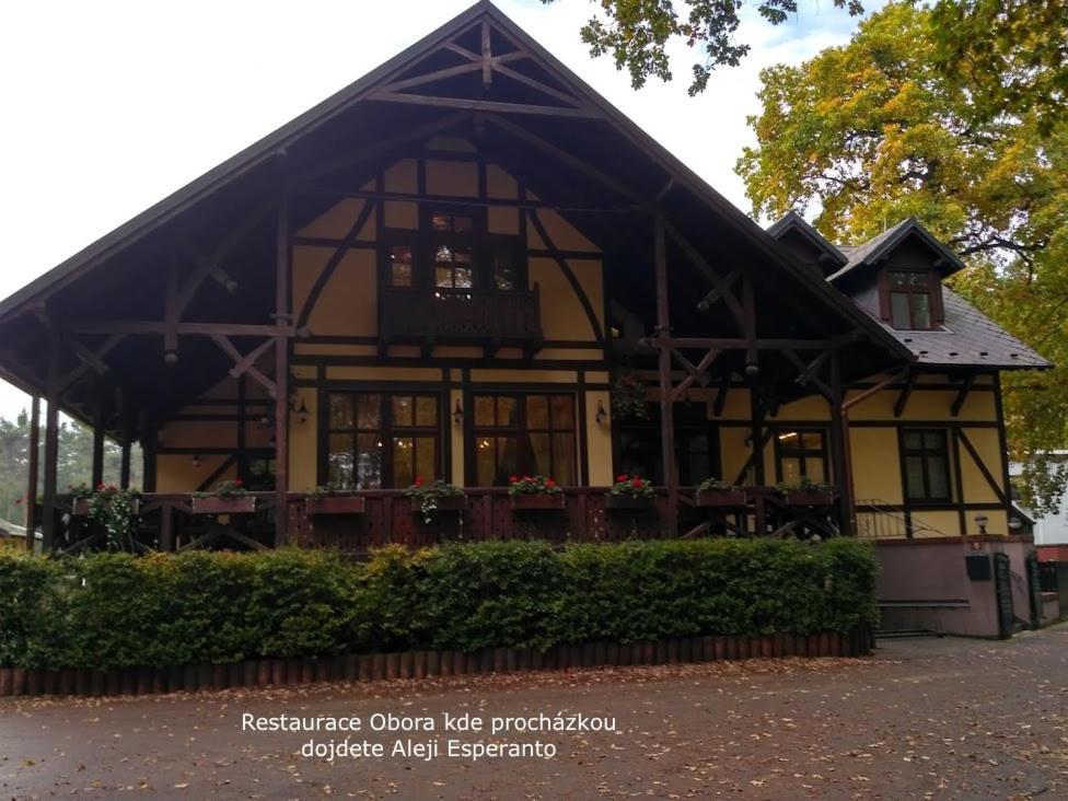 Homestay Poděbrady Eksteriør billede